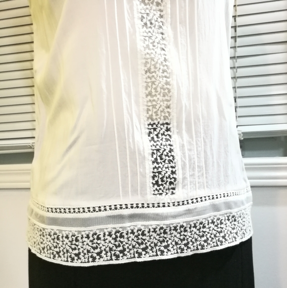 NWOT Sheer Lace Sleeveless Blouse Size S - Picture 6 of 9